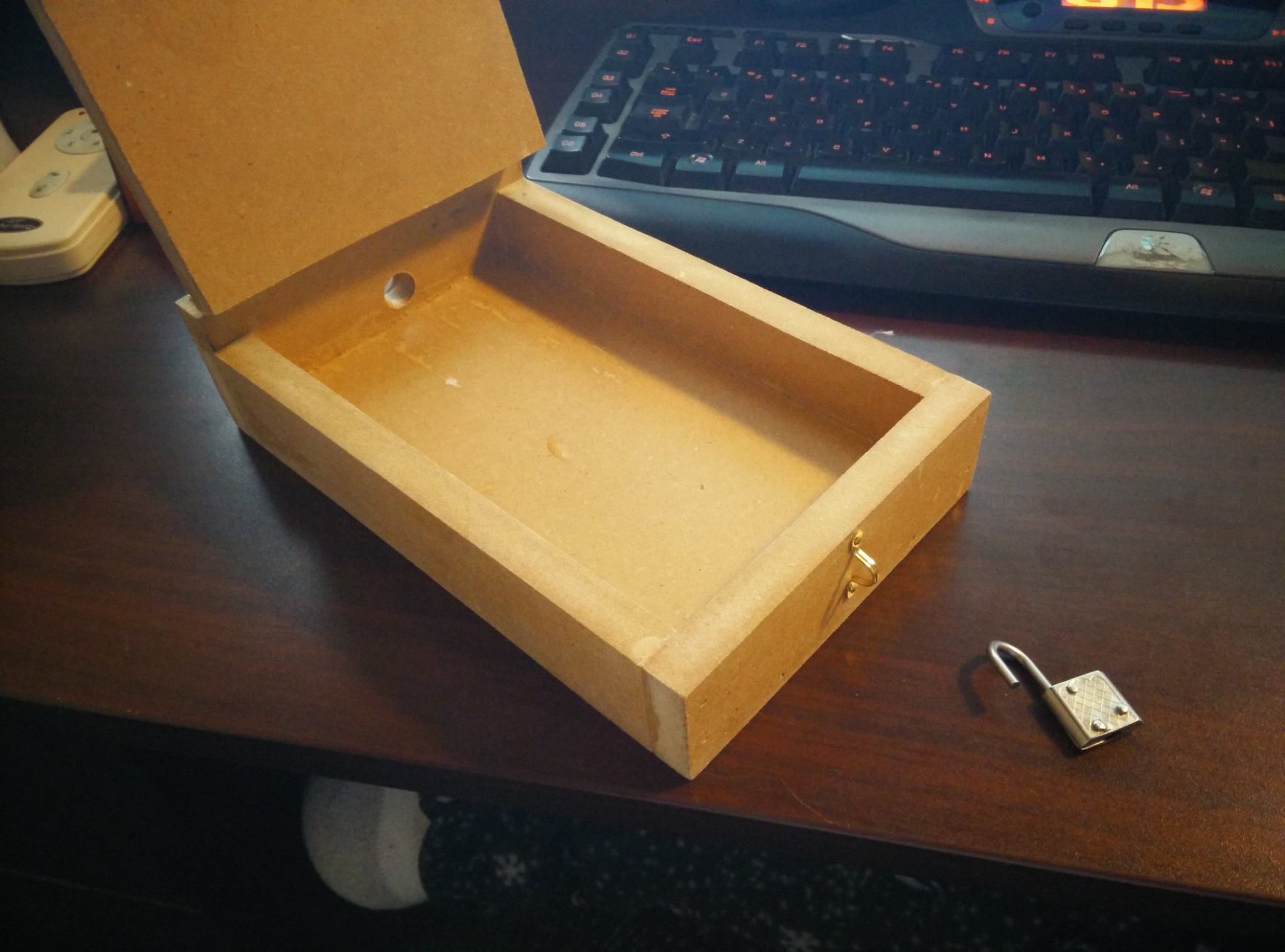 So I made a quick cheap lock box out...