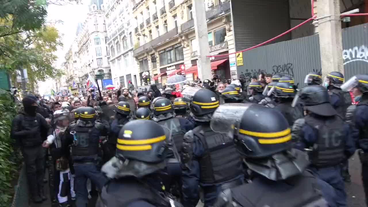 COVID measures protests in Paris, France