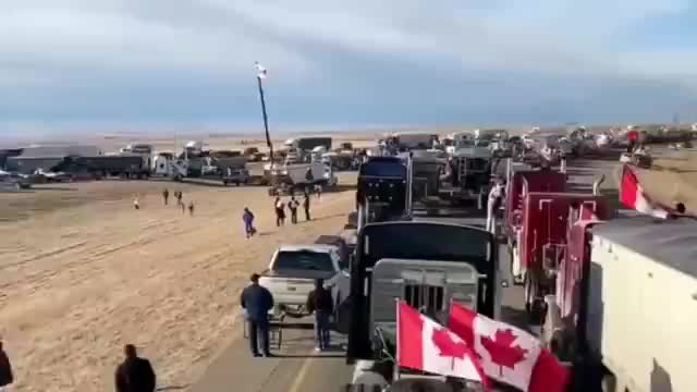US-Canada border crossing economic blockade in Alberta